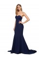 Azul marina oscuro línea A Cuello de Corazón Barrer tren Crepé Elástico Largo Formales Vestidos de dama de honor / Vestidos de fiesta Asequibles