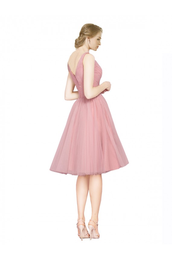 Rosa línea A Cuello en V Tul Corto Vestidos de dama de honor / Vestidos de cóctel / Vestidos para homecoming Asequibles